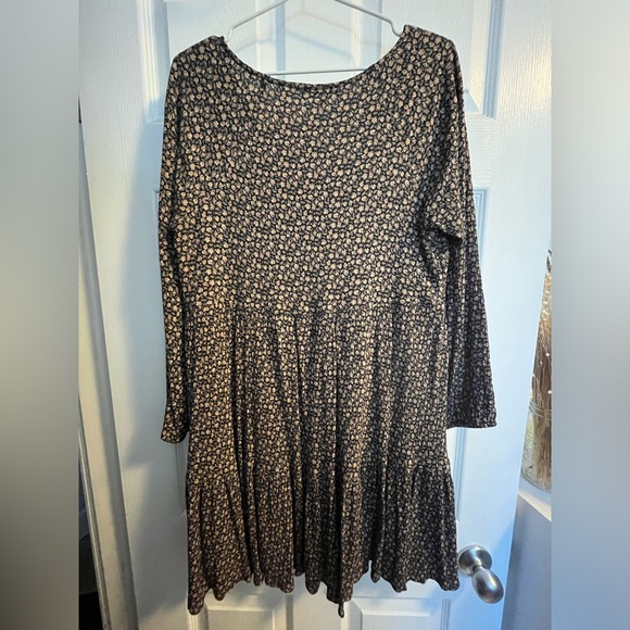 Cute fall babydoll length floral dress - Picture 2 of 3